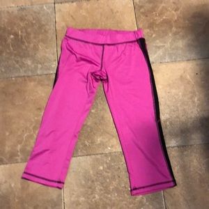Rue 21 performance stretch Capri workout pants